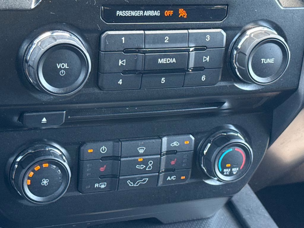 2017 Oxford White Ford F-150 XLT RWD Truck