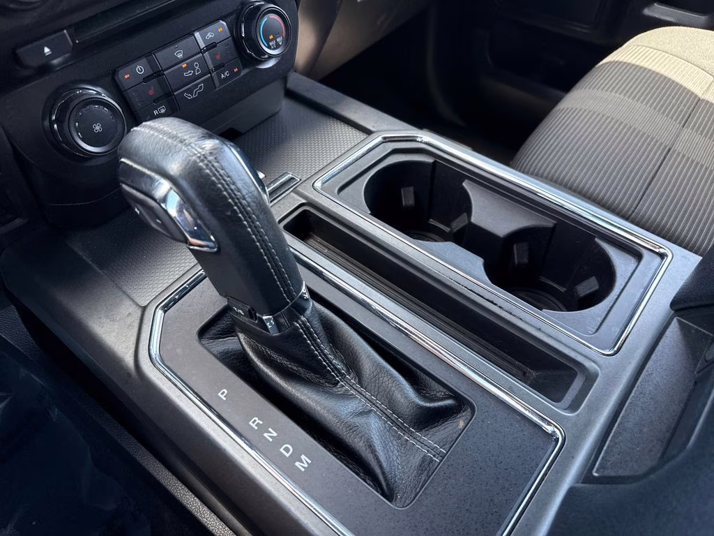 2017 Oxford White Ford F-150 XLT RWD Truck