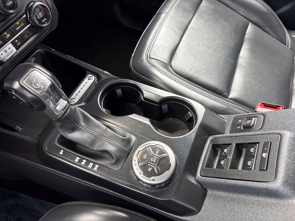 2025 Oxford White Ford Bronco Outer Banks 4X4 SUV