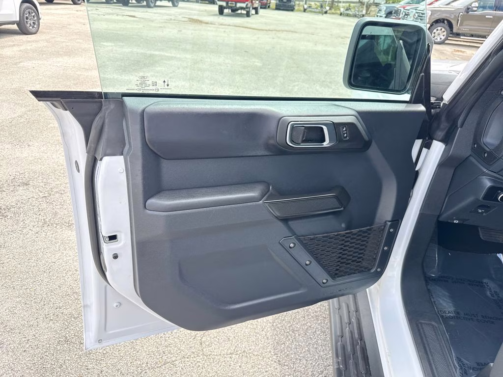 2025 Oxford White Ford Bronco Outer Banks 4X4 SUV