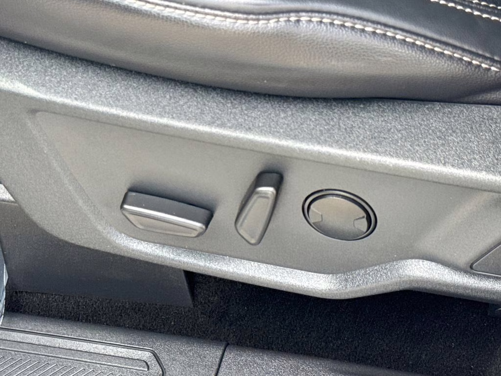 2025 Oxford White Ford Bronco Outer Banks 4X4 SUV