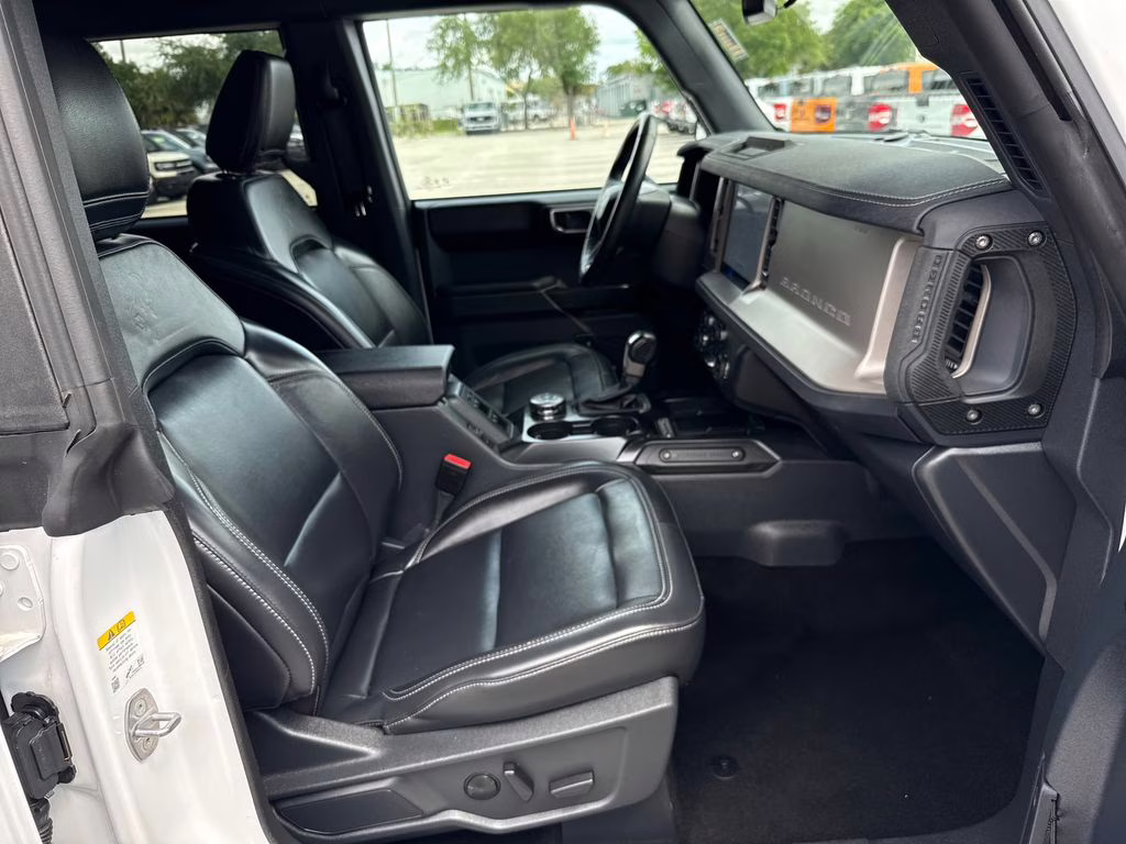 2025 Oxford White Ford Bronco Outer Banks 4X4 SUV