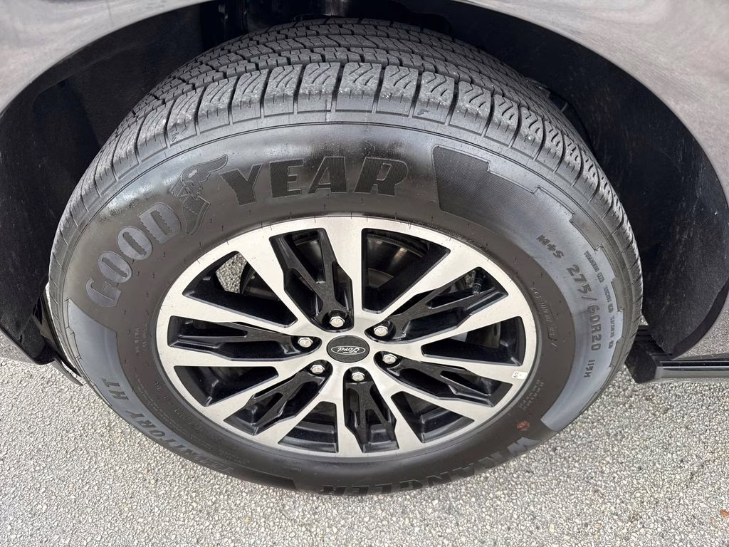 2025 Dark Matter Gray Metallic Ford Expedition Max Platinum 4X4 SUV