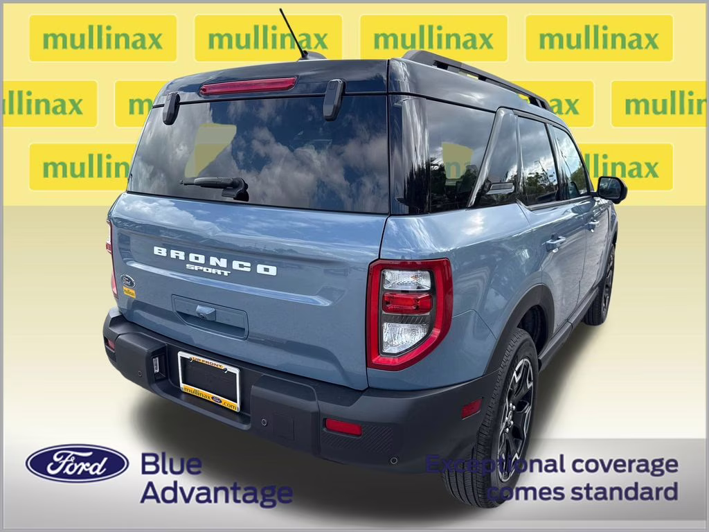 2025 Azure Gray Metallic Tri-Coat Ford Bronco Sport Outer Banks 4X4 SUV