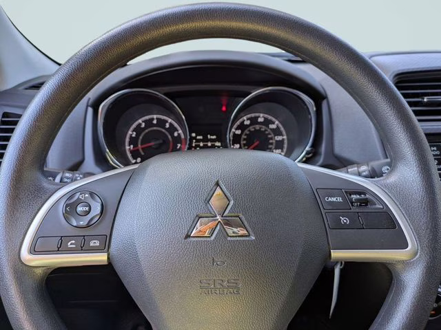 2025 Labrador Black Pearl Mitsubishi Outlander Sport 2.0 ES 4X4 SUV