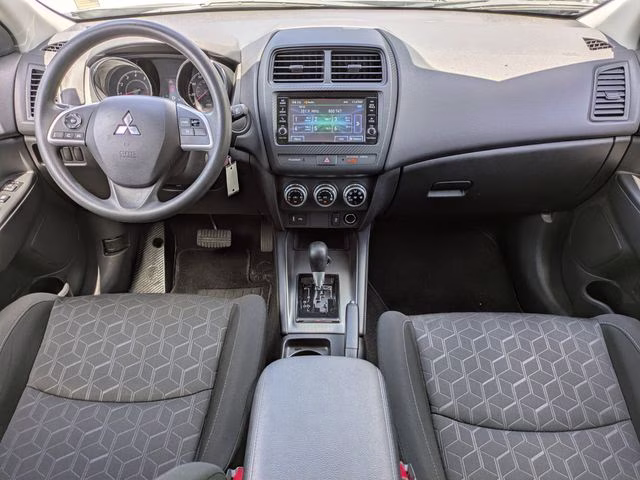 2025 Alloy Silver Metallic Mitsubishi Outlander Sport 2.0 ES 4X4 SUV
