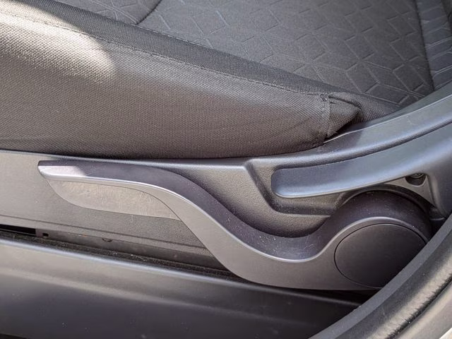 2025 Alloy Silver Metallic Mitsubishi Outlander Sport 2.0 ES 4X4 SUV