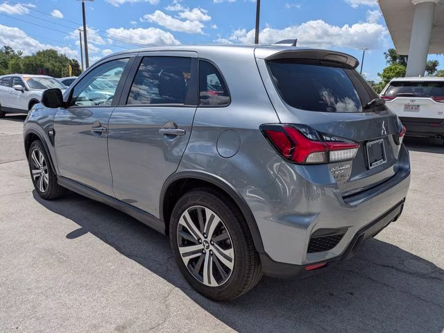 2025 Alloy Silver Metallic Mitsubishi Outlander Sport 2.0 ES 4X4 SUV