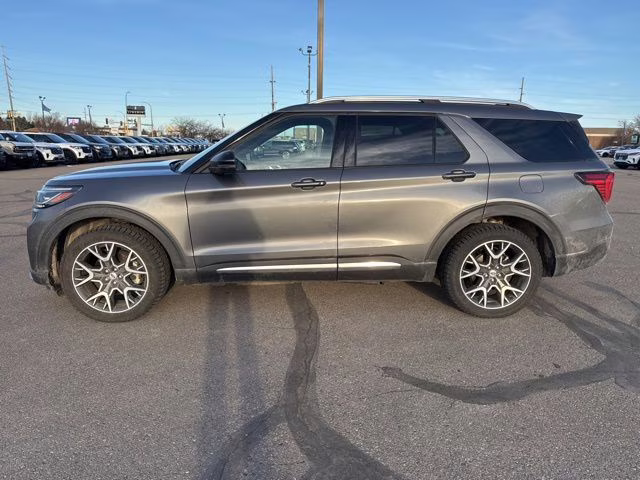 2025 Carbonized Gray Metallic Ford Explorer Platinum 4X4 SUV
