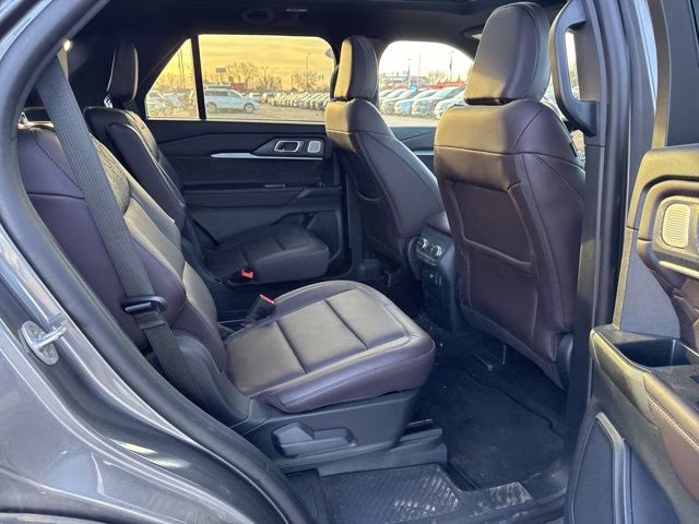 2025 Carbonized Gray Metallic Ford Explorer Platinum 4X4 SUV