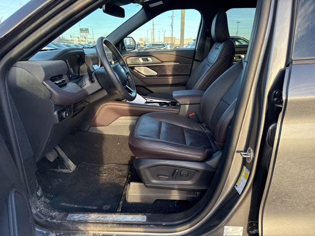 2025 Carbonized Gray Metallic Ford Explorer Platinum 4X4 SUV