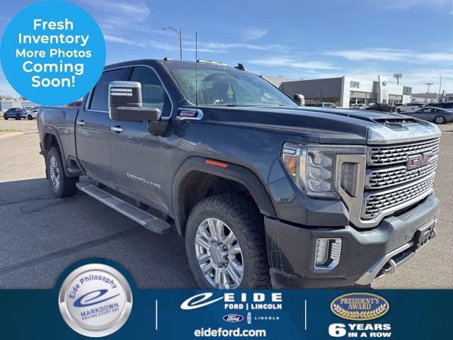 2020 GMC Sierra Denali 4WD Crew Cab Standard Box's photo