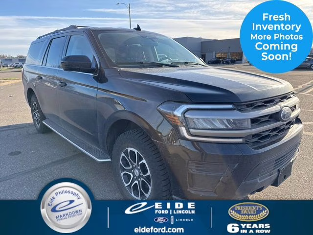2023 Agate Black Metallic Ford Expedition Max XLT 4X4 SUV