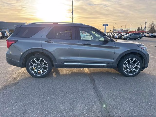 2025 Carbonized Gray Metallic Ford Explorer Platinum 4X4 SUV
