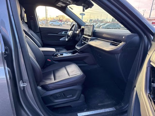 2025 Carbonized Gray Metallic Ford Explorer Platinum 4X4 SUV