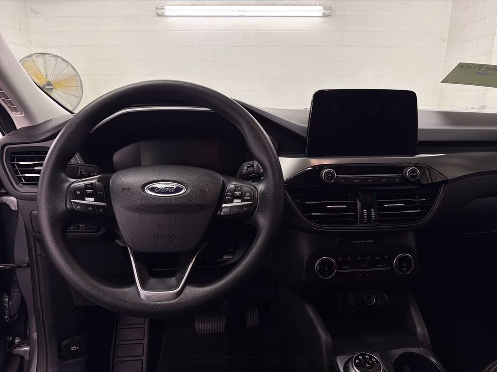 2025 Gray Metallic Ford Escape Active FWD SUV
