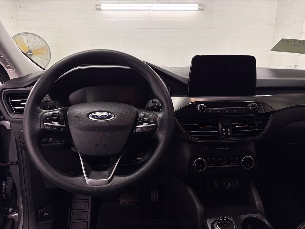 2025 Gray Metallic Ford Escape Active FWD SUV