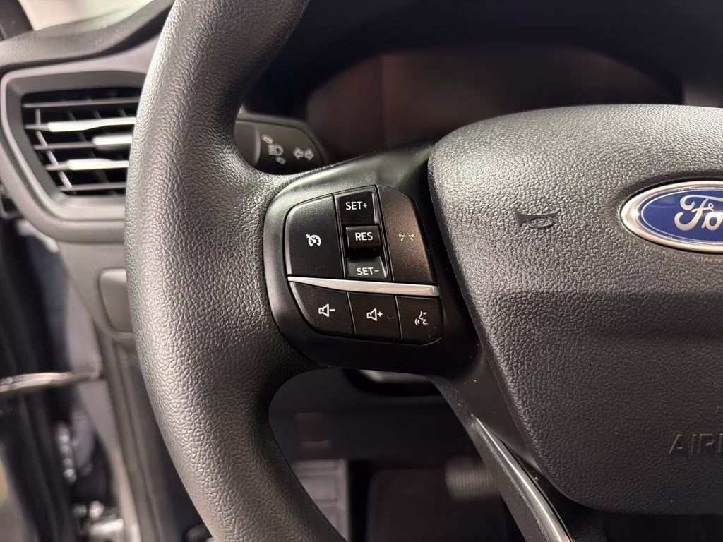 2025 Gray Metallic Ford Escape Active FWD SUV