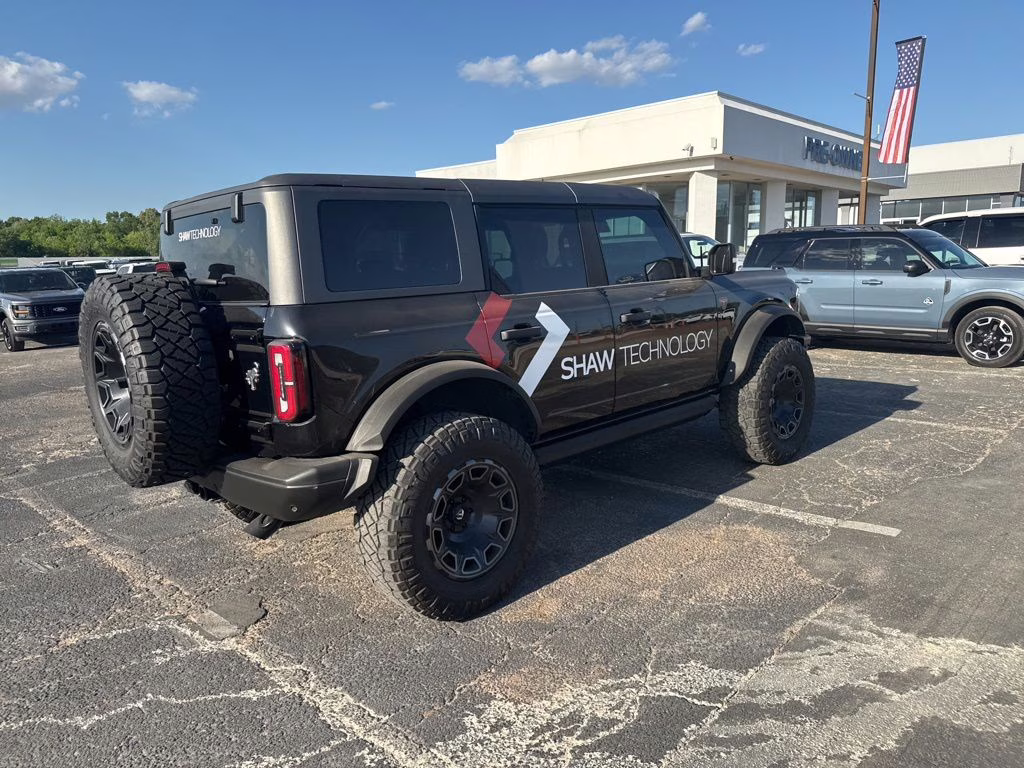 2021 Shadow Black Ford Bronco Badlands 4X4 SUV