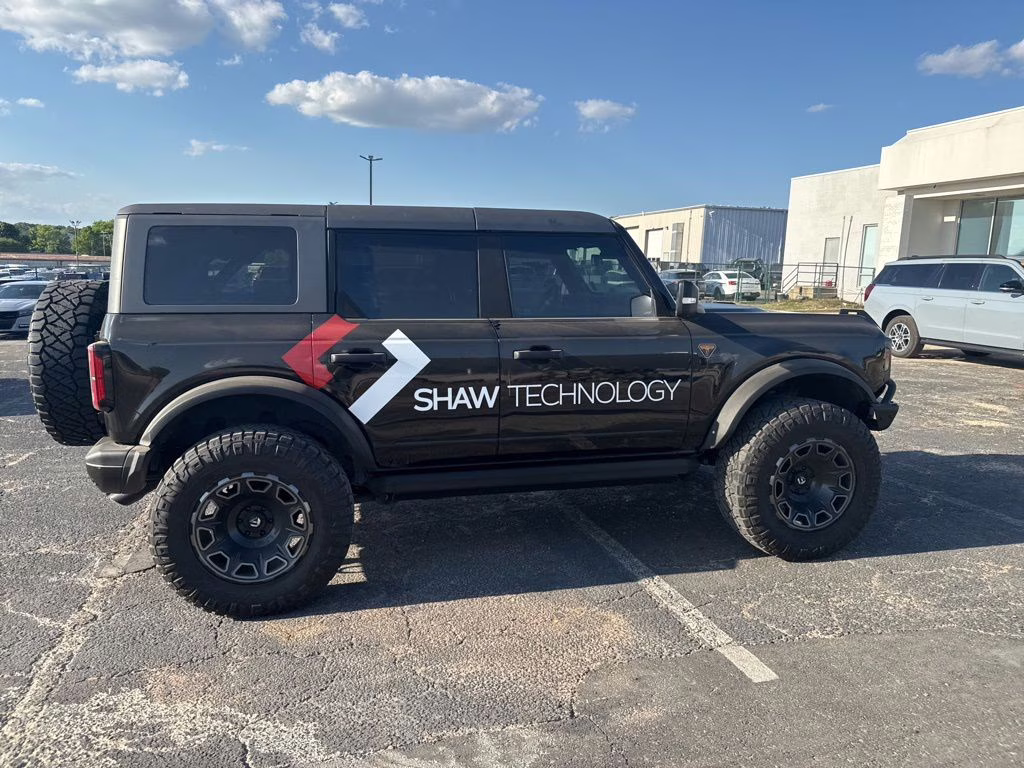 2021 Shadow Black Ford Bronco Badlands 4X4 SUV