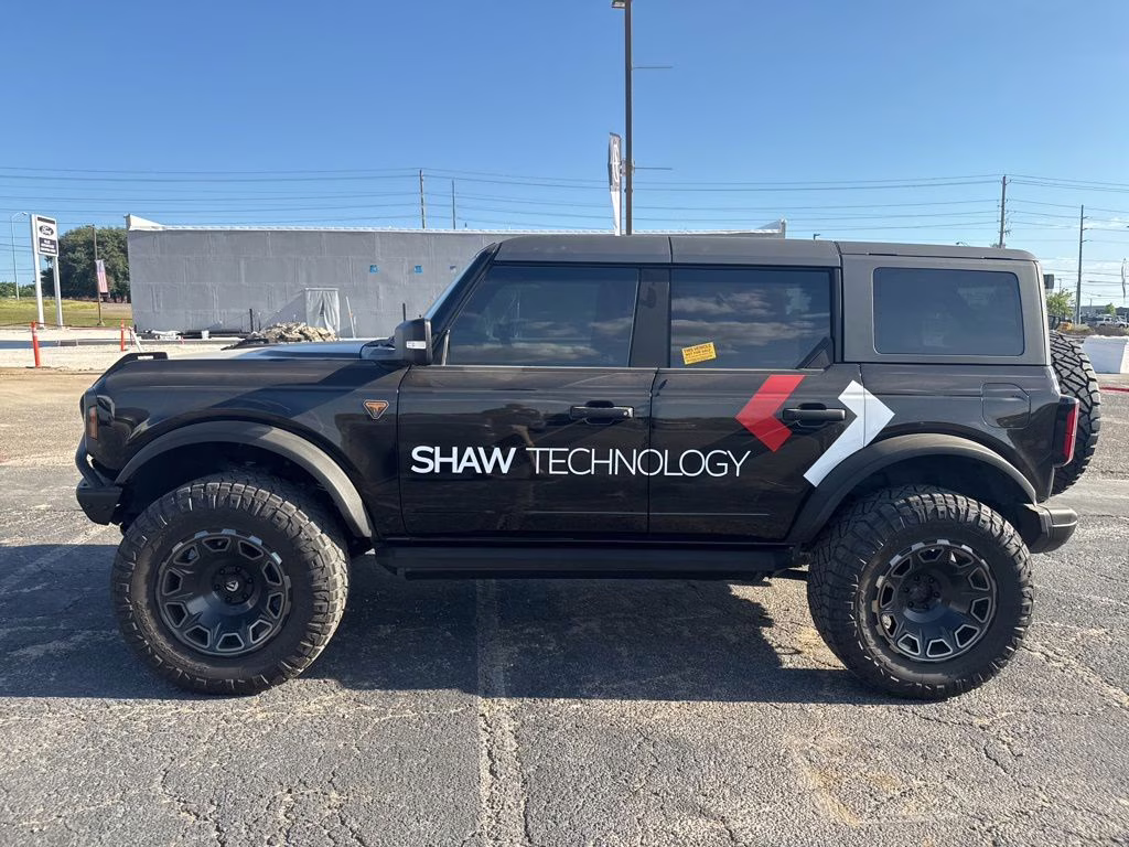 2021 Shadow Black Ford Bronco Badlands 4X4 SUV