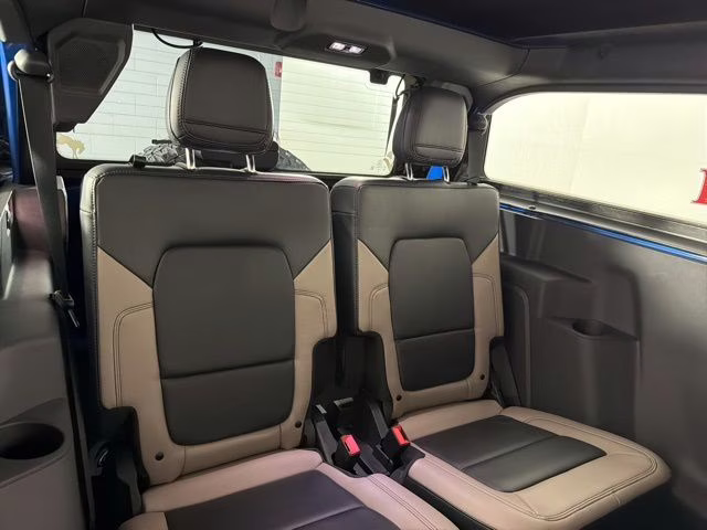 2023 Velocity Blue Metallic Ford Bronco Wildtrak 4X4 SUV