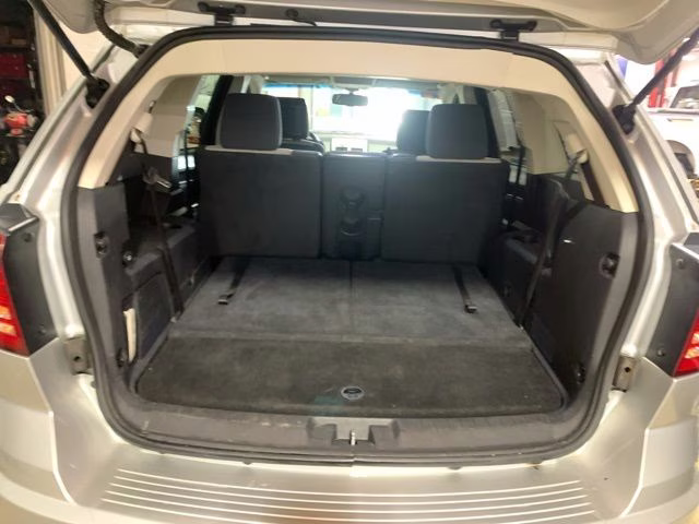 2009 Bright Silver Metallic Clearcoat Dodge Journey SXT AWD SUV