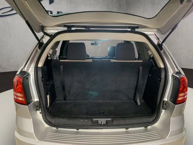 2009 Bright Silver Metallic Clearcoat Dodge Journey SXT AWD SUV
