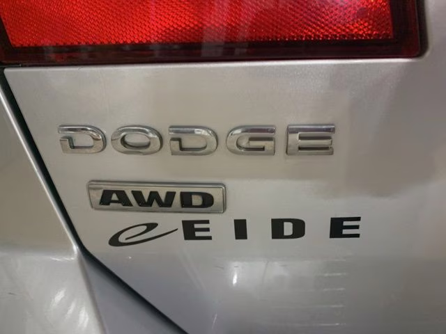 2009 Bright Silver Metallic Clearcoat Dodge Journey SXT AWD SUV