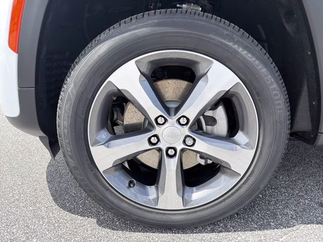 2026 Bright White Clearcoat Jeep Grand Cherokee L Limited 4X4 SUV