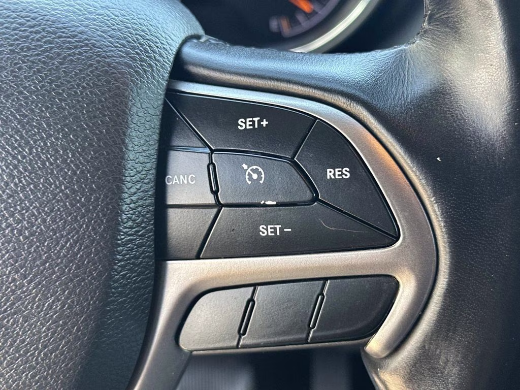 2019 Granite Crystal Metallic Clearcoat Jeep Grand Cherokee Limited 4X4 SUV