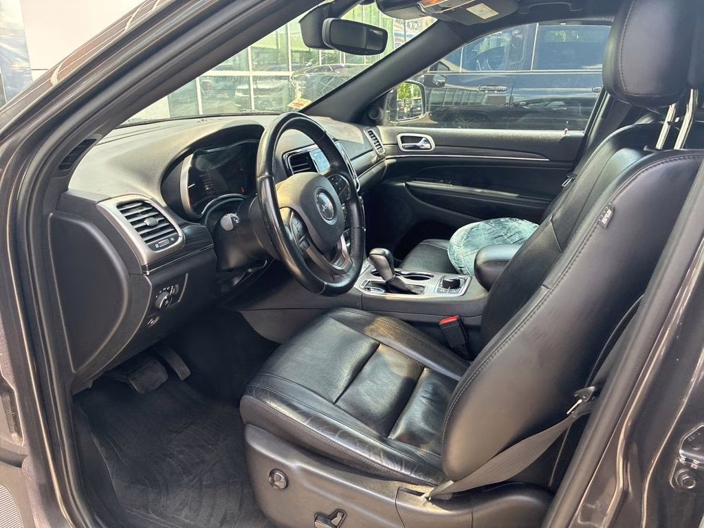 2019 Granite Crystal Metallic Clearcoat Jeep Grand Cherokee Limited 4X4 SUV