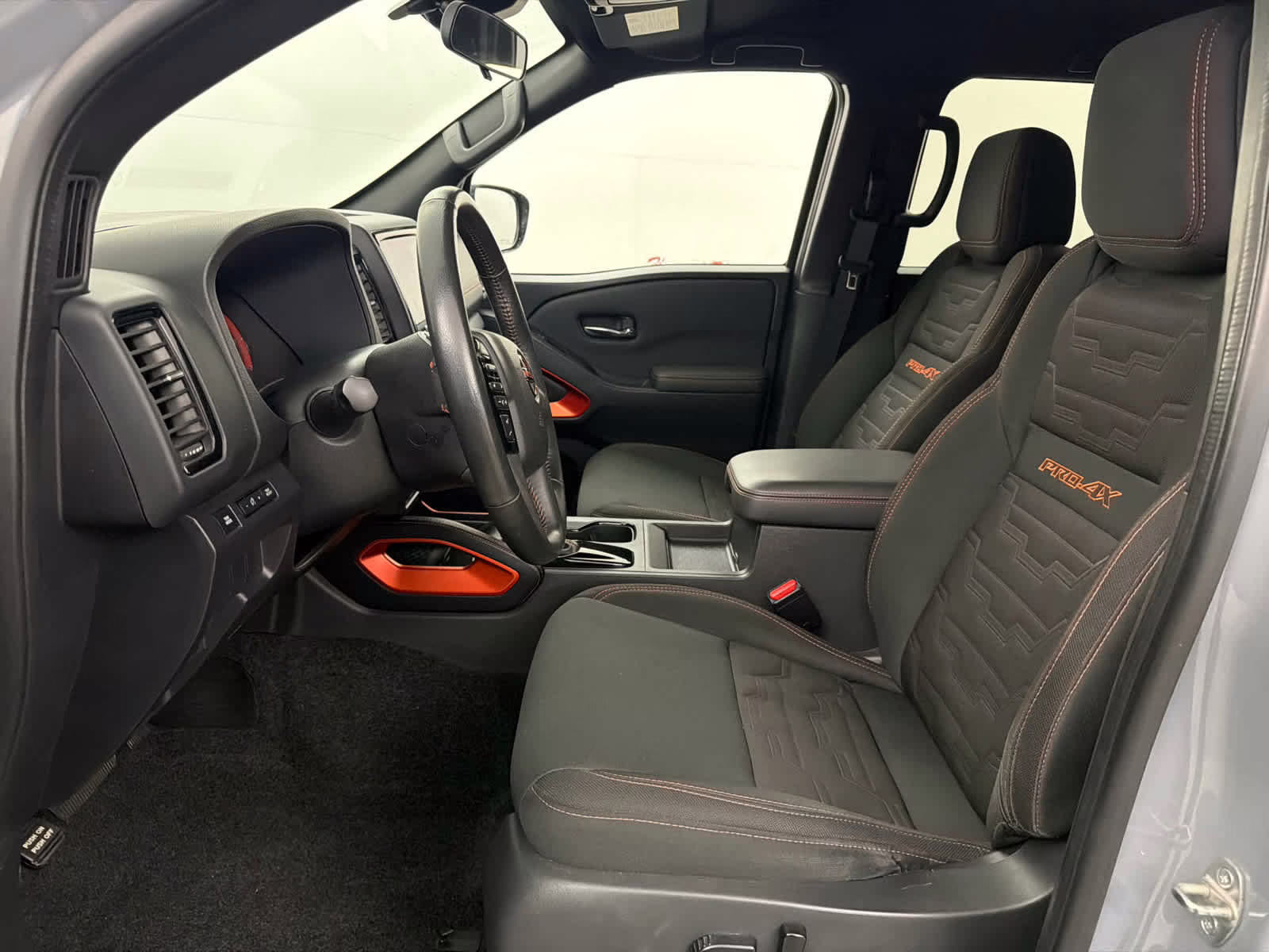 2023 Boulder Gray Pearl Nissan Frontier PRO-4X 4X4 Truck