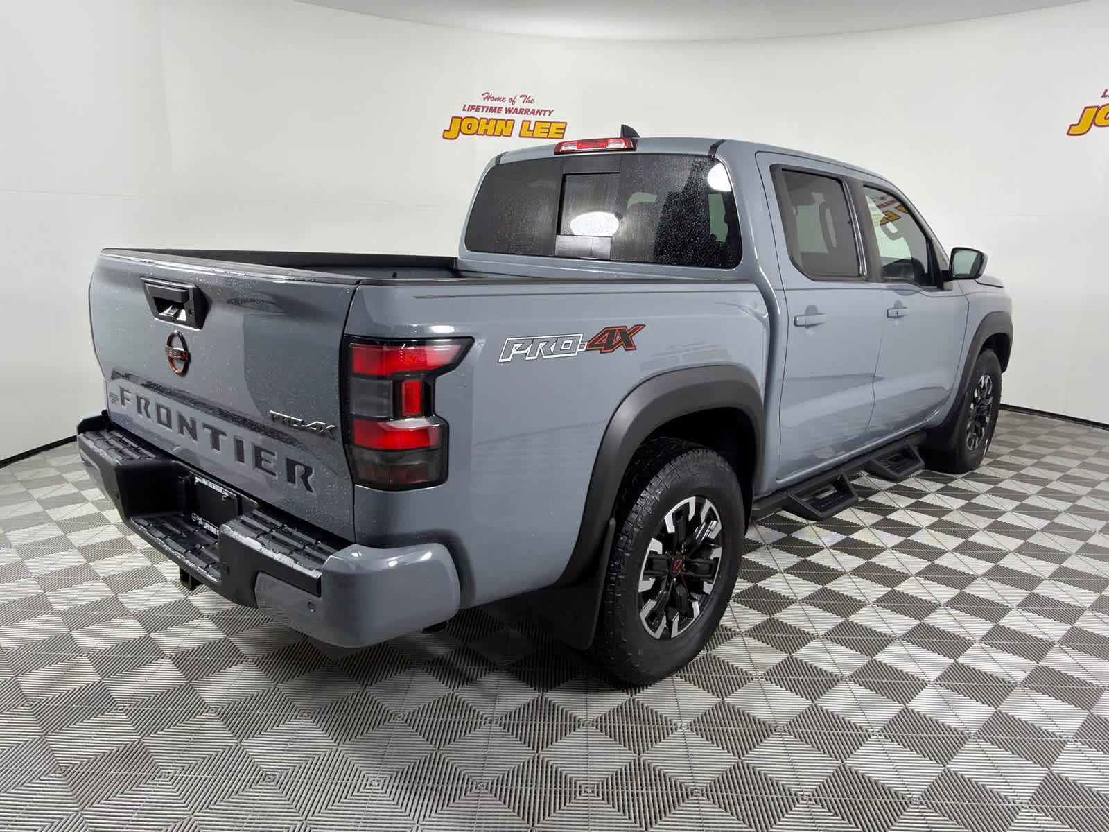 2023 Boulder Gray Pearl Nissan Frontier PRO-4X 4X4 Truck