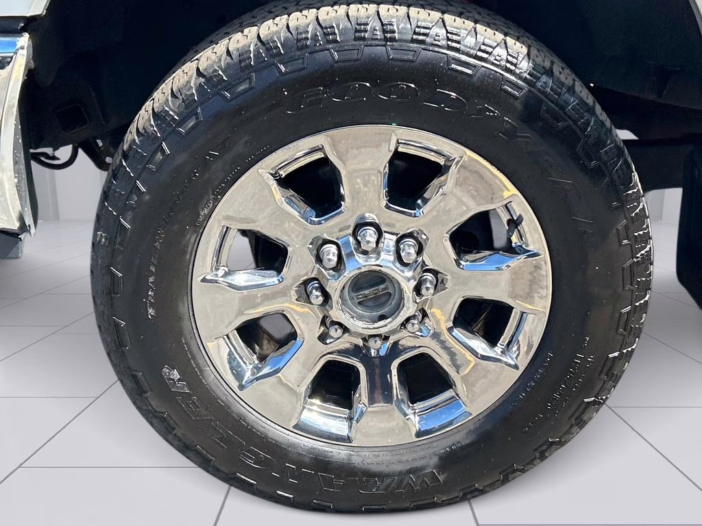 2017 Ingot Silver Ford Super Duty F-250 SRW Lariat 4X4 Truck