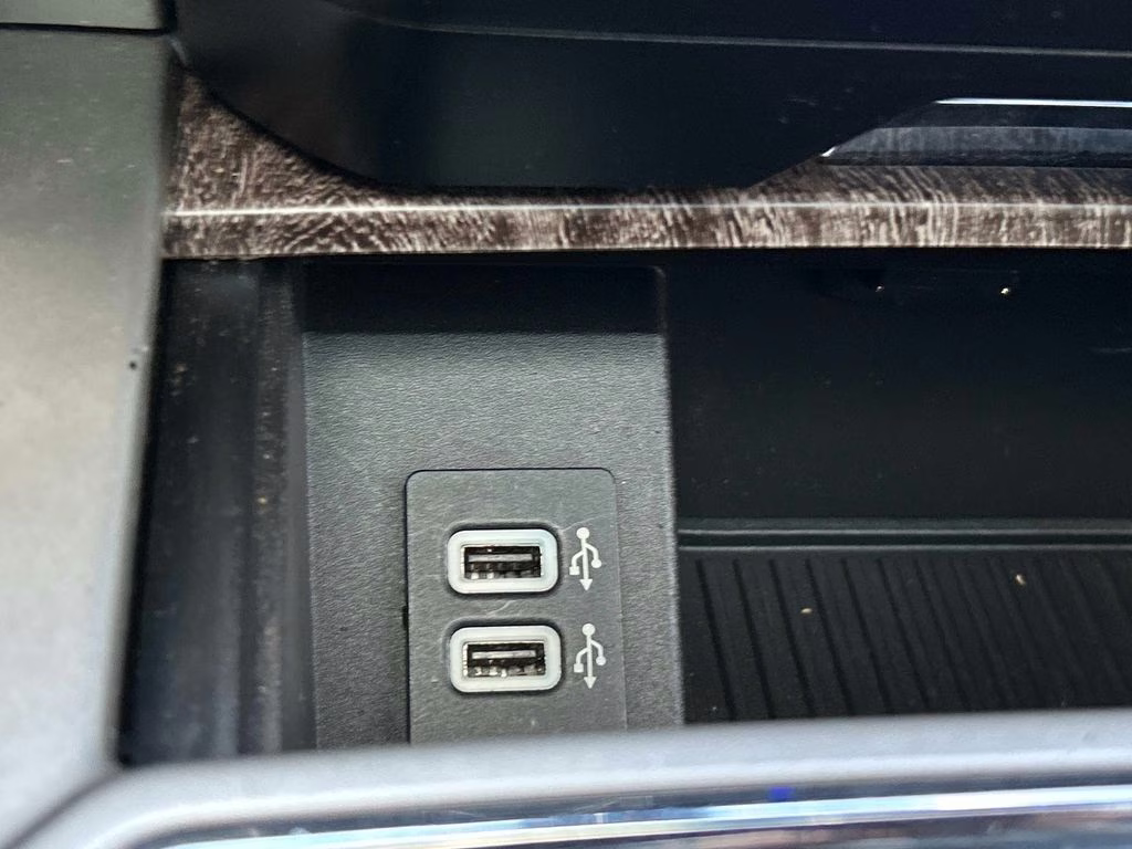2017 Ingot Silver Ford Super Duty F-250 SRW Lariat 4X4 Truck