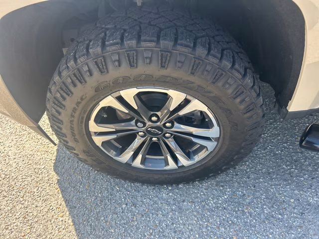 2022 Sand Dune Metallic Chevrolet Colorado Z71 4X4 Truck