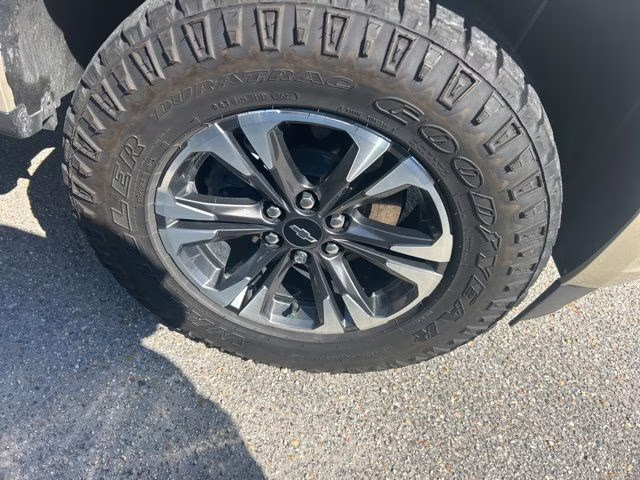 2022 Sand Dune Metallic Chevrolet Colorado Z71 4X4 Truck