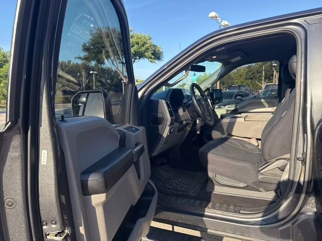 2019 Magnetic Metallic Ford F-150 XLT Crew Cab Pickup 4X4 Truck