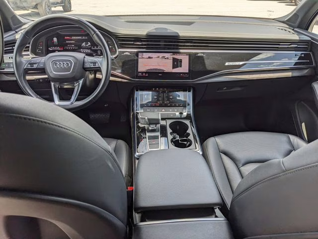 2023 Glacier White Audi Q7 55 Premium Plus AWD SUV