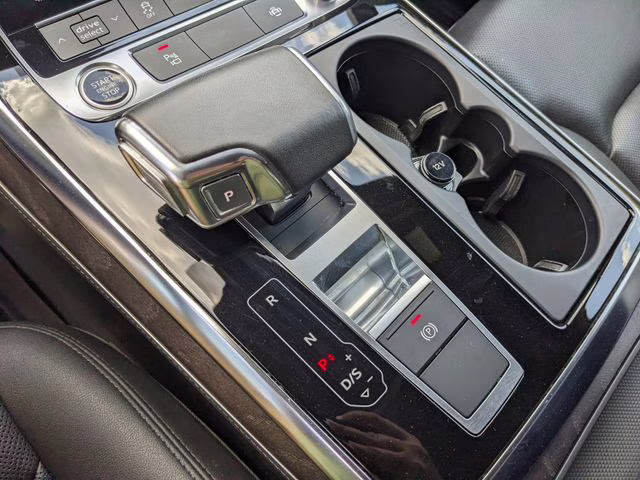 2023 Glacier White Audi Q7 55 Premium Plus AWD SUV