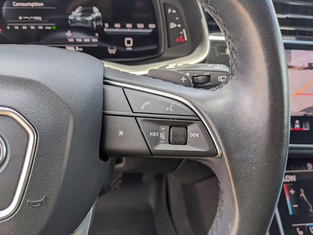 2023 Glacier White Audi Q7 55 Premium Plus AWD SUV