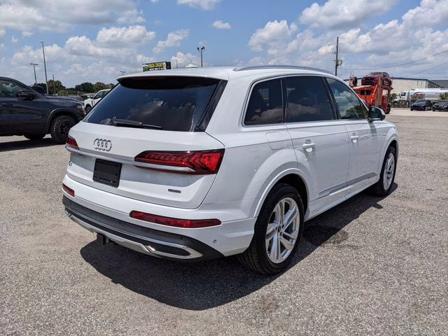 2023 Glacier White Audi Q7 55 Premium Plus AWD SUV
