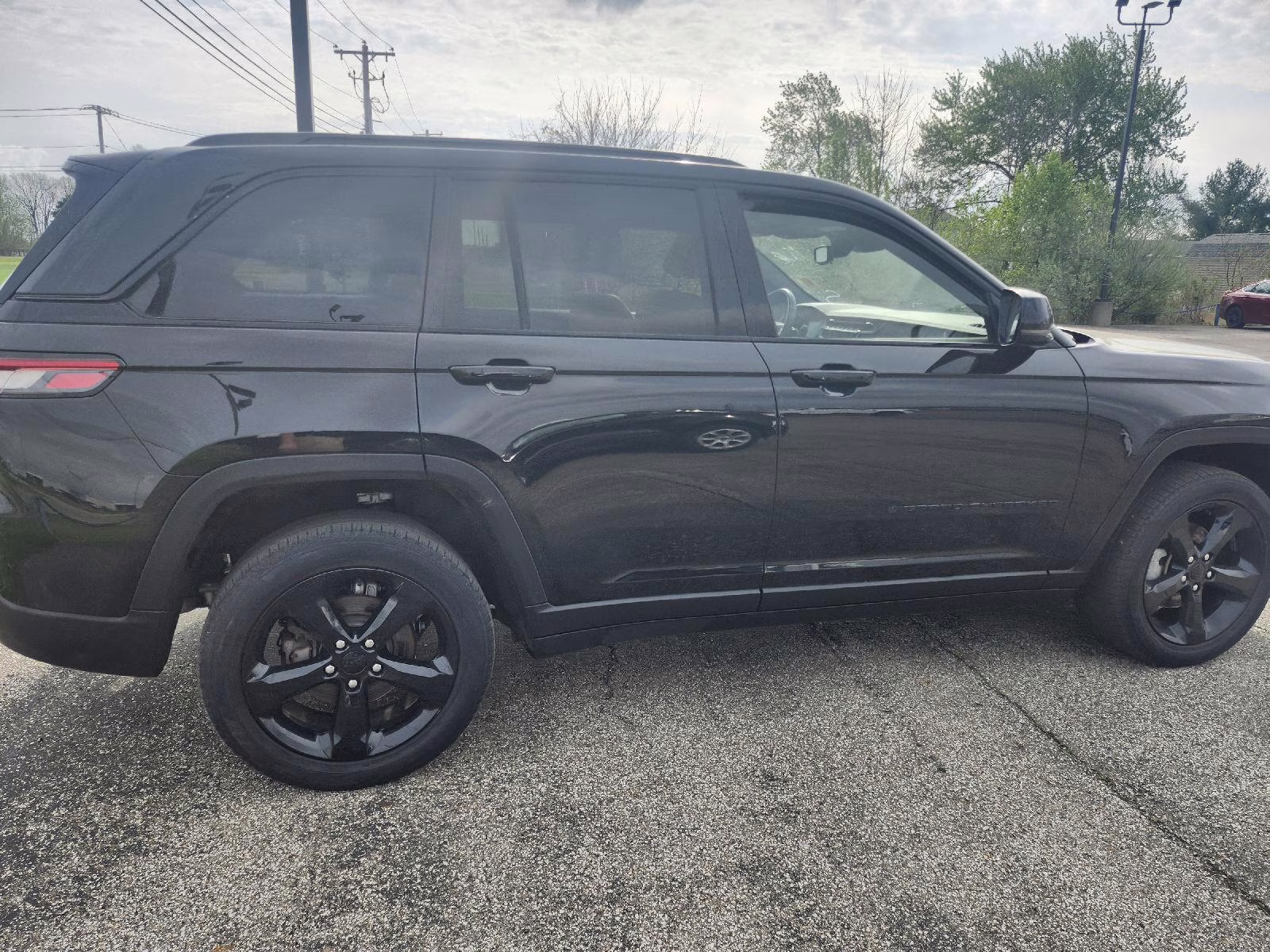 2023 Diamond Black Crystal Pearlcoat Jeep Grand Cherokee Limited 4X4 SUV