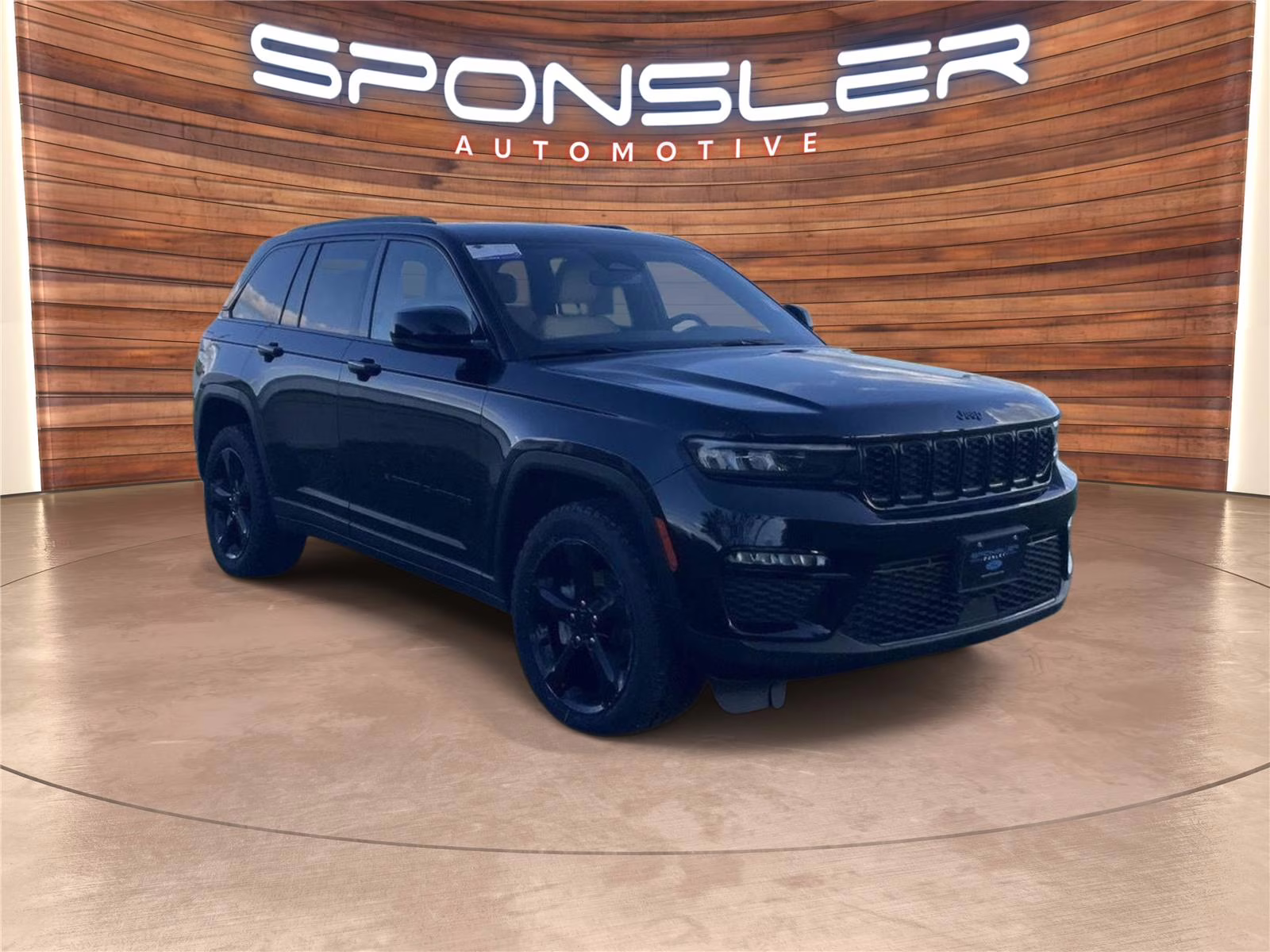 2023 Diamond Black Crystal Pearlcoat Jeep Grand Cherokee Limited 4X4 SUV