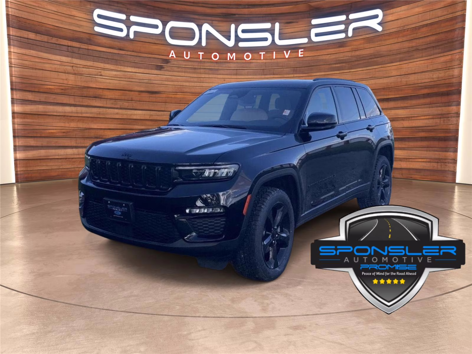 2023 Diamond Black Crystal Pearlcoat Jeep Grand Cherokee Limited 4X4 SUV