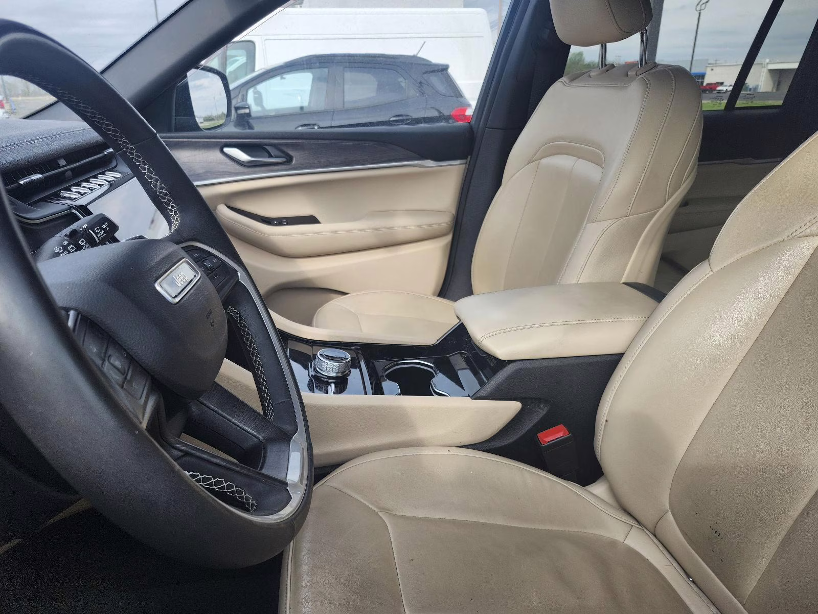 2023 Diamond Black Crystal Pearlcoat Jeep Grand Cherokee Limited 4X4 SUV