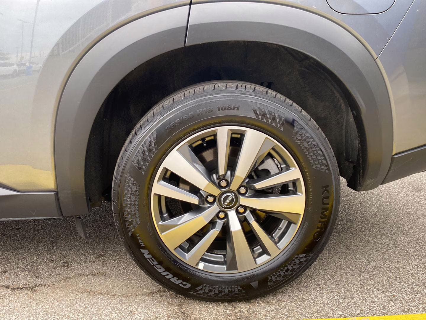 2025 Gun Metallic Nissan Pathfinder SL 4X4 SUV