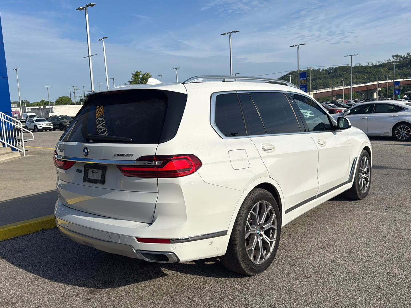 2022 Alpine White BMW X7 xDrive40i AWD Sports Activity Vehicle
