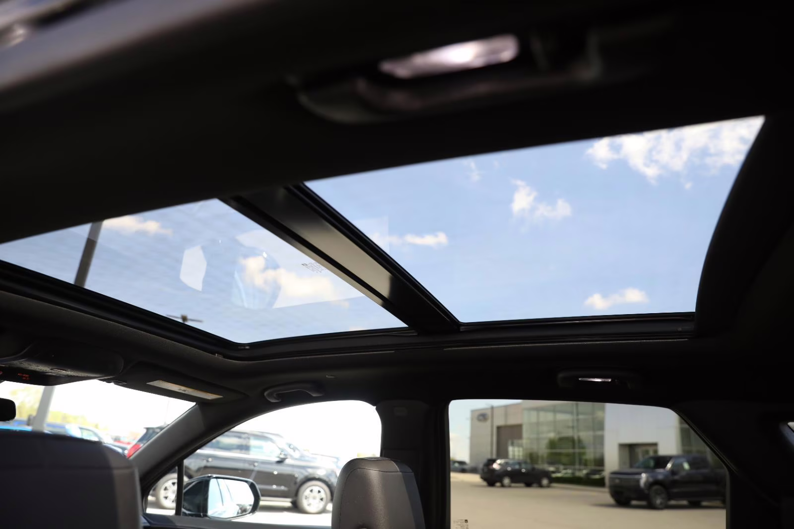 2021 Stellar Black Metallic Cadillac XT5 AWD Premium Luxury AWD SUV